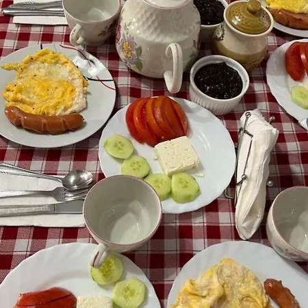 מלון Cico &private Gjirokastër